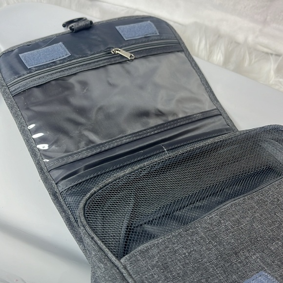 HANGING TRAVEL BAG W/Rose & Rhinestone Detail - Picture 8 of 11